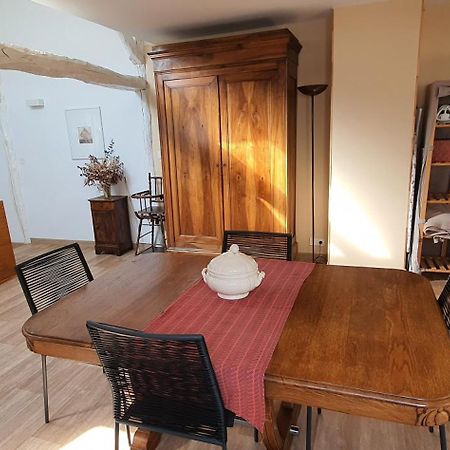 Appartement De Charme Au Coeur De نيفي المظهر الخارجي الصورة