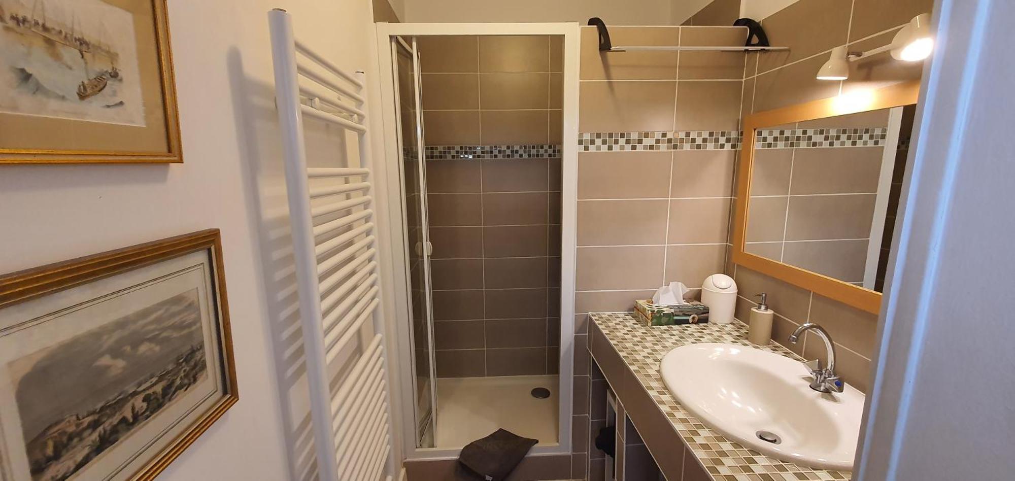 Appartement De Charme Au Coeur De نيفي المظهر الخارجي الصورة